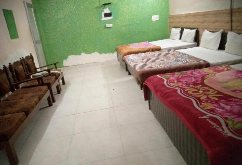 هتل Shri Ganpati Guest House