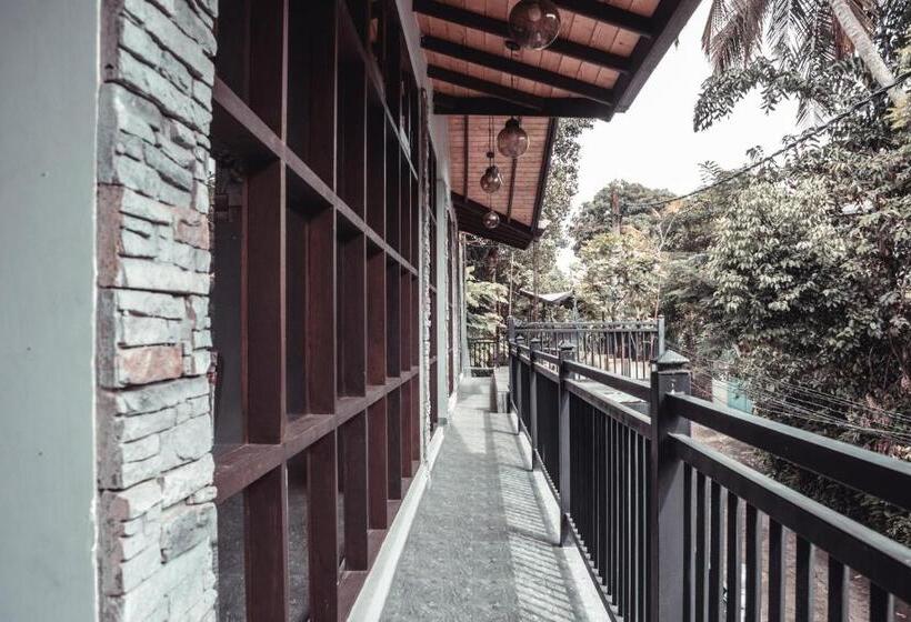 پانسیون Amanzi Residence