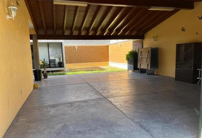פנסיון La Casa Bonita De Pueblo Nuevo