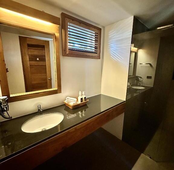 Salum Dive Resort