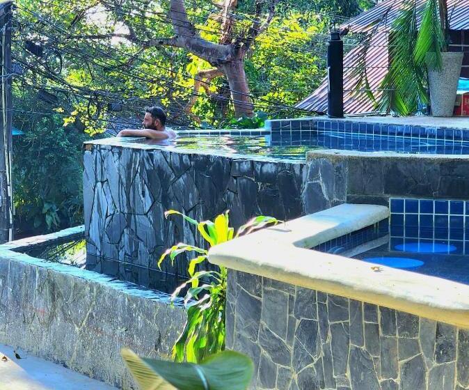 הוסטל Jungle Fever Koh Chang