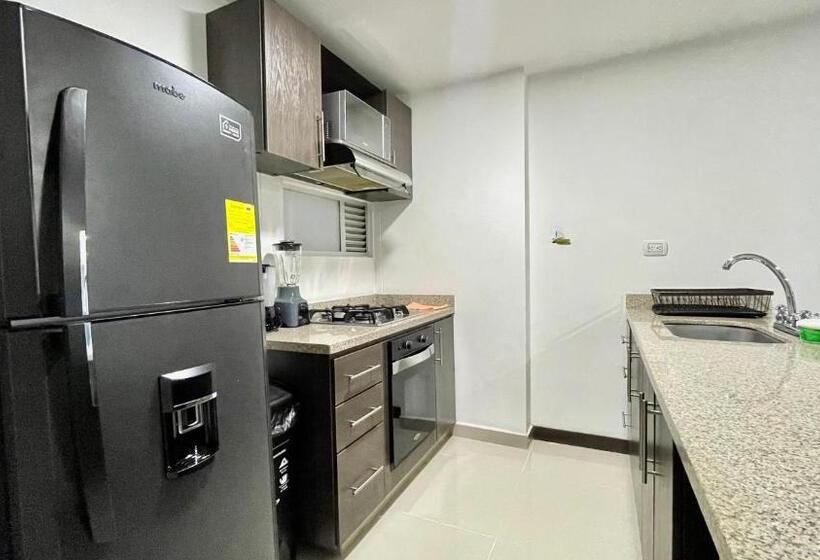 Apartamento Moderno En Conquistadotes, Excelente Ubicación