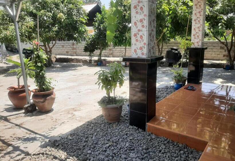 مبيت وإفطار D  Pottery Homestay