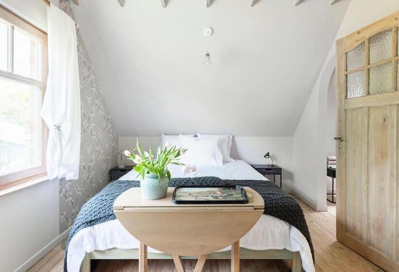 ベッドアンドブレックファースト Gastenverblijf In Belle Epoque Woning