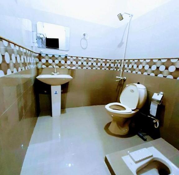 تختخواب و صبحانه Galaxy Inn