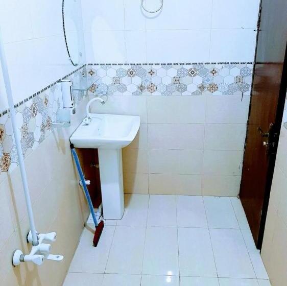 تختخواب و صبحانه Galaxy Inn