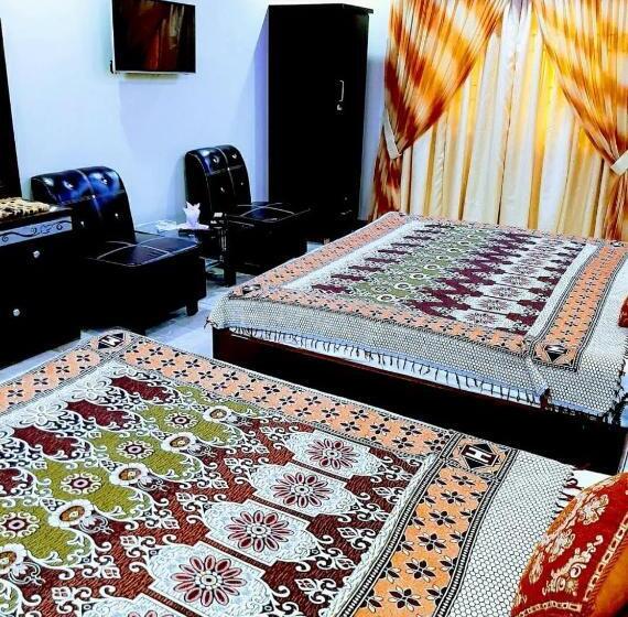 تختخواب و صبحانه Galaxy Inn