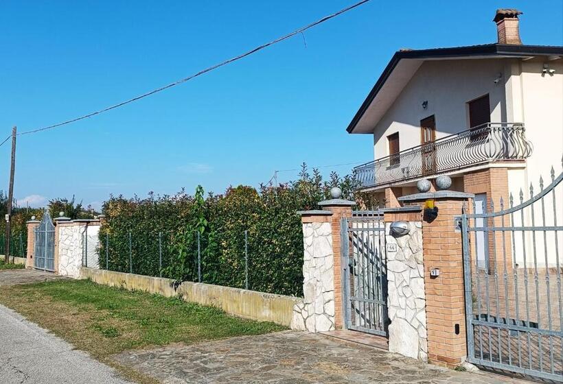 צימר La Casetta Di Ugo