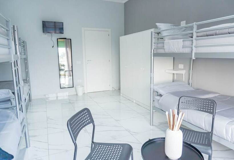 Hostel Partenope