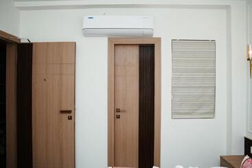 هتل Anaya Retreat