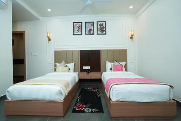 هتل Anaya Retreat