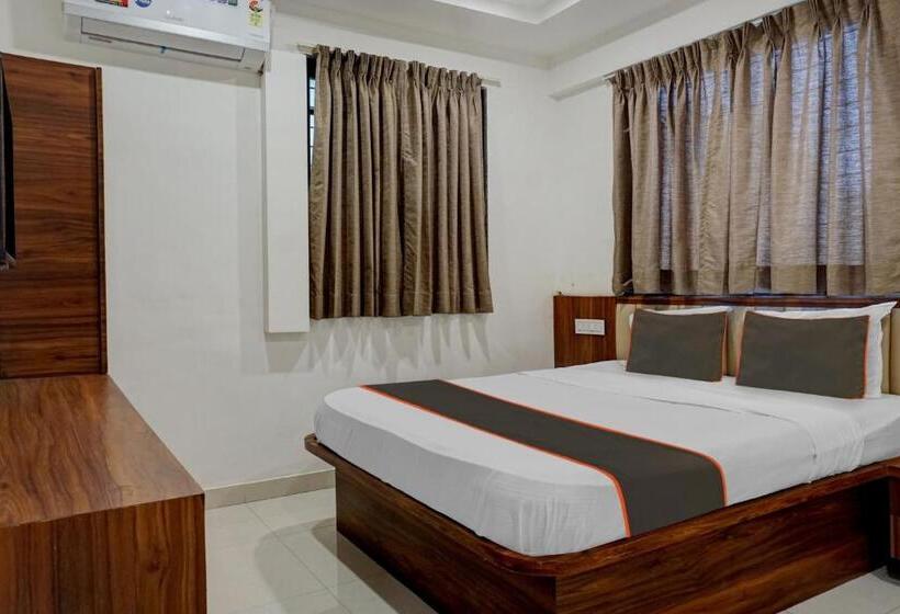 فندق Collection O Sathvik Executive