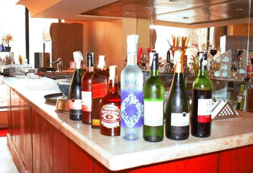 هتل La Perla Suites Hurghada