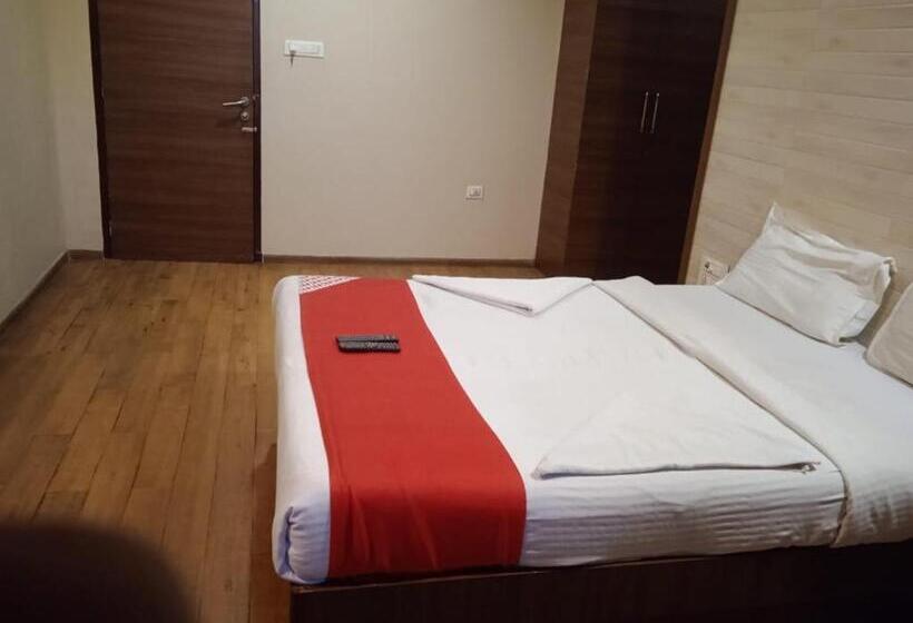 ホテル Mahadev Residency