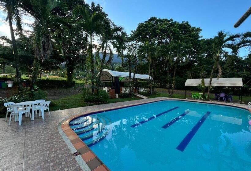 هتل Monte Alto Campestre