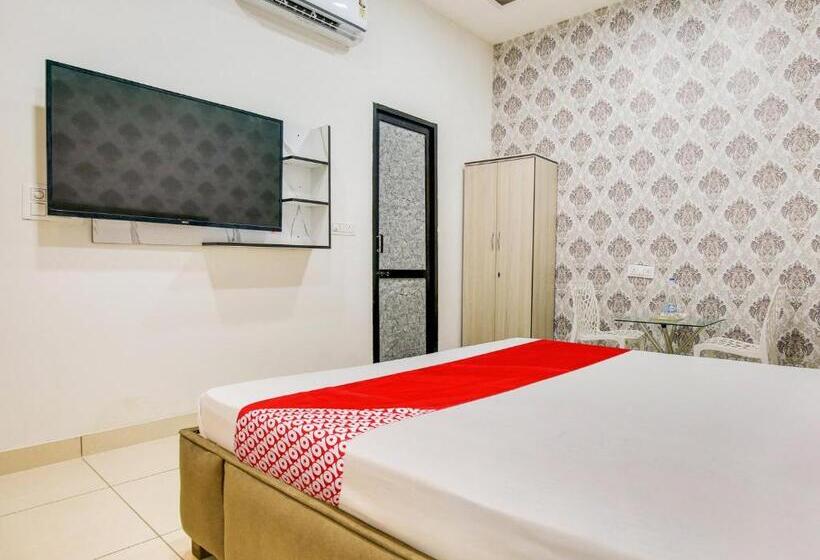 Oyo Hotel Mannat Residency