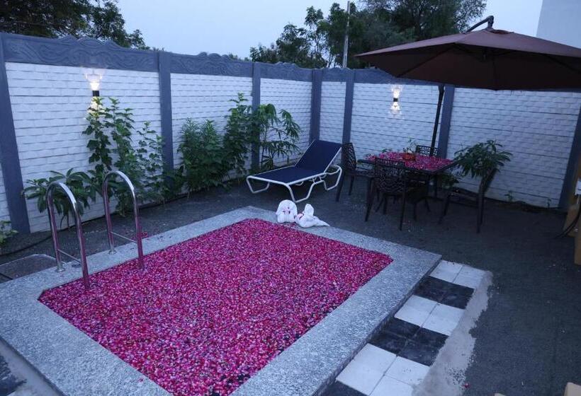Skd Resort And Club