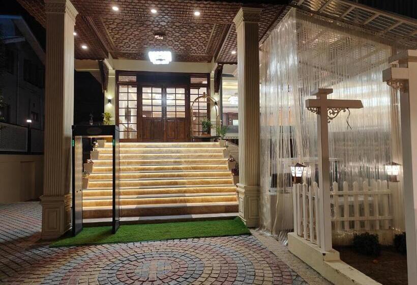 Arco Hotels And Resorts Srinagar