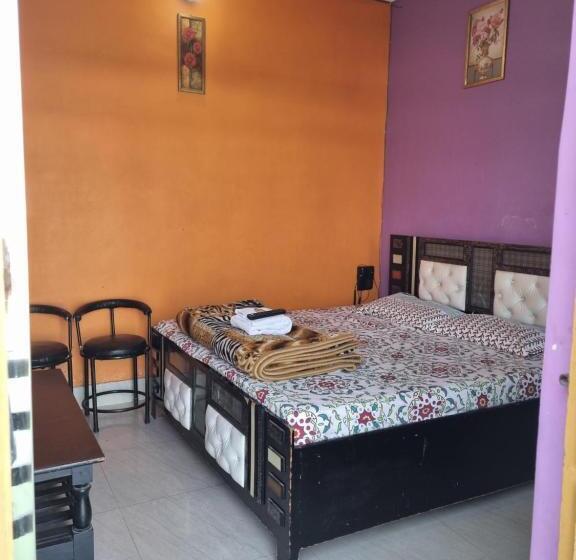 酒店 Aastha And Restaurant