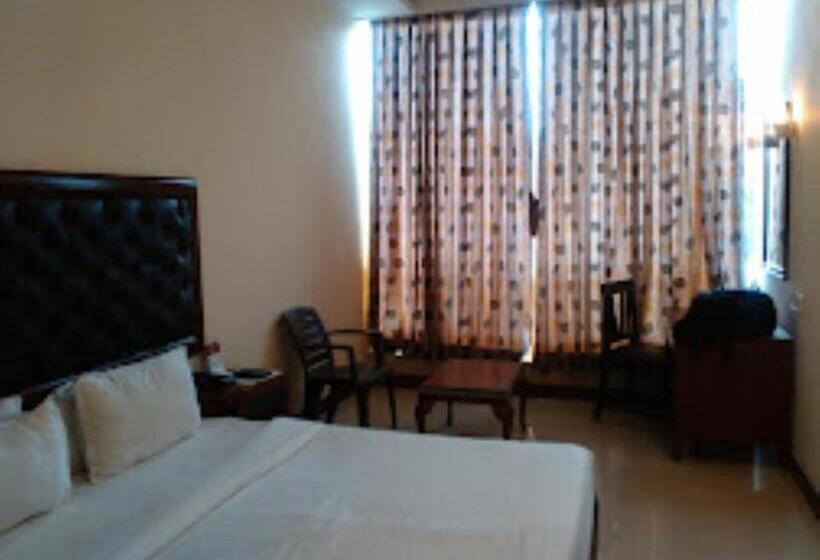 호텔 Dev International, Chhindwara