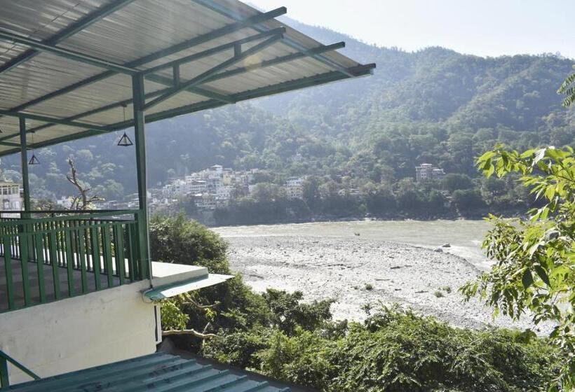 هتل The Leisure Cave On The Ganges