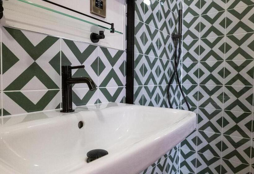 فندق The Sheep And Penguin