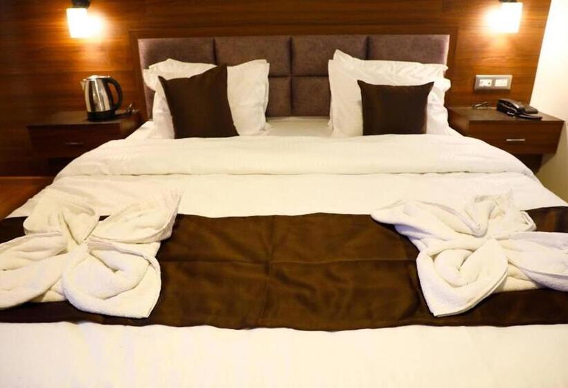호텔 Zen London House 400 Meters From Mg Market