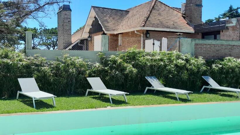 پانسیون Desborde Al Mar