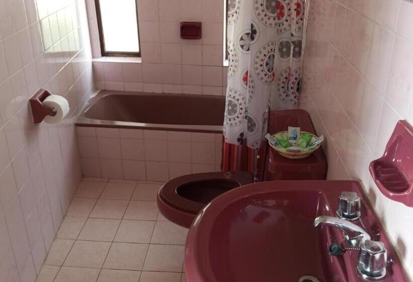 פנסיון Hostal La Chacarilla