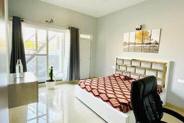 پانسیون Independent Private Room