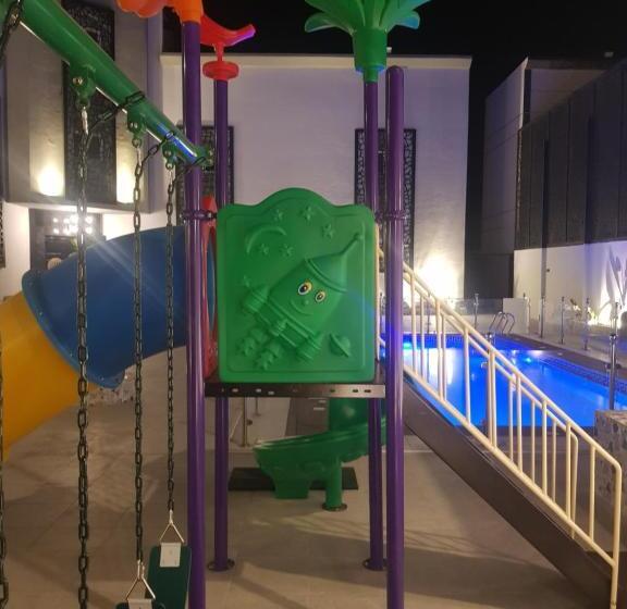 استراحتگاه مورايا Murraya