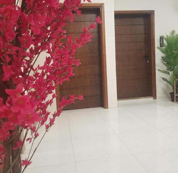استراحتگاه مورايا Murraya