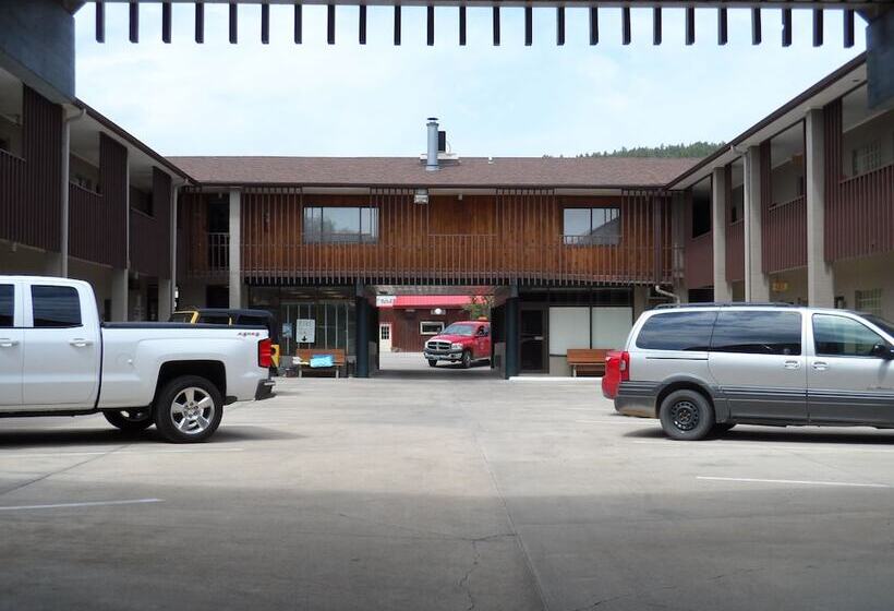 Bear Lodge Motel
