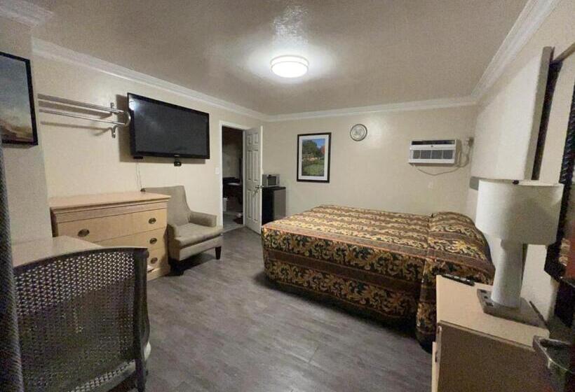 Flamingo Motel Oxnard