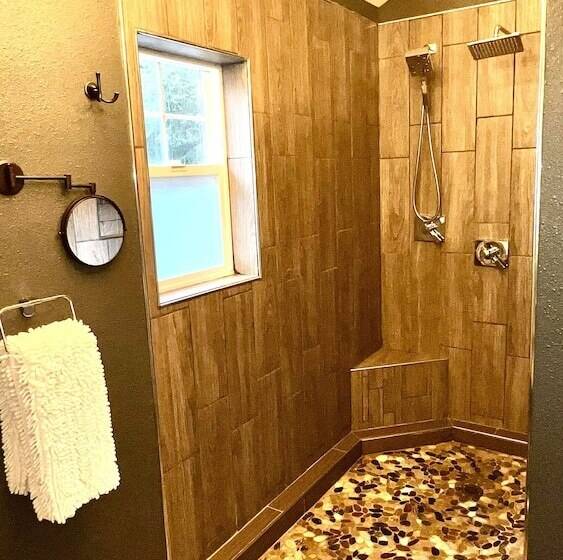 בית מלון כפרי Bell In The Woods B&b
