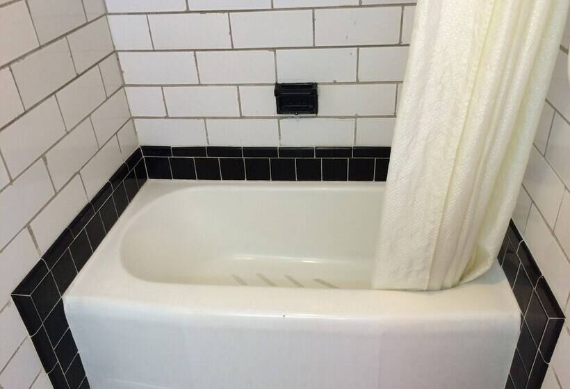 هتل Budget Inn   Scottsboro