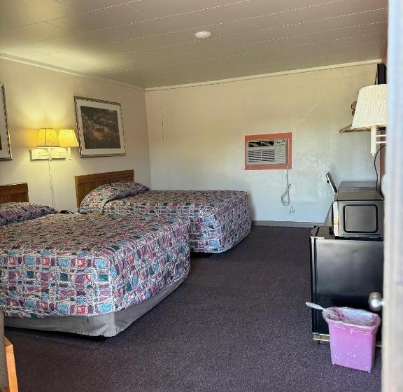 هتل Budget Inn   Scottsboro