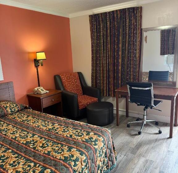 هتل Budget Inn   Scottsboro
