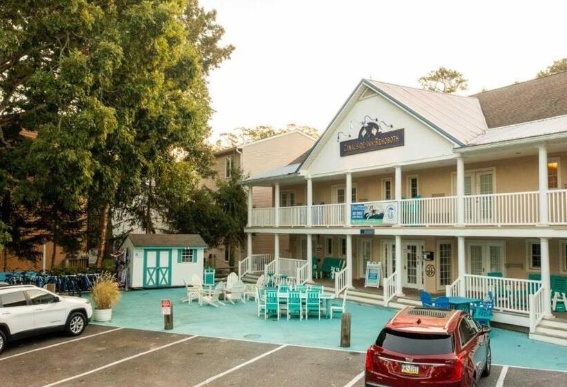 فندق Canalside Inn