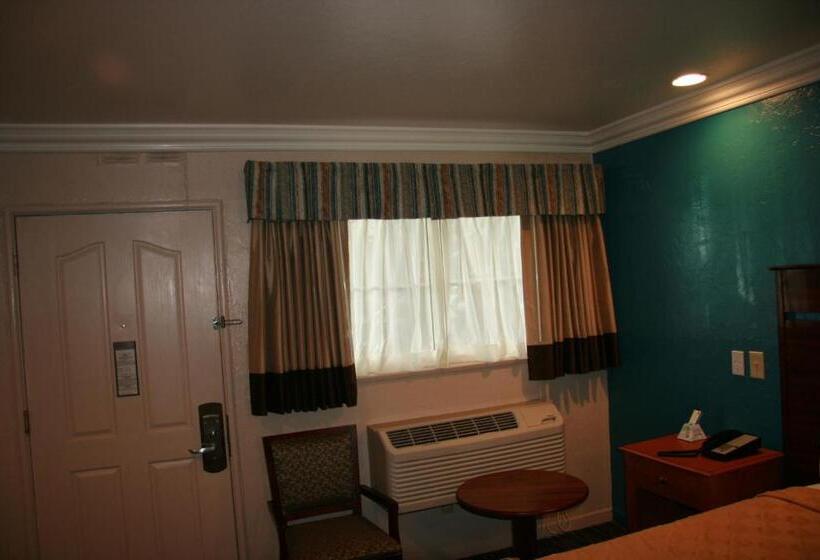 فندق Civic Center Lodge / Lake Merritt Bart