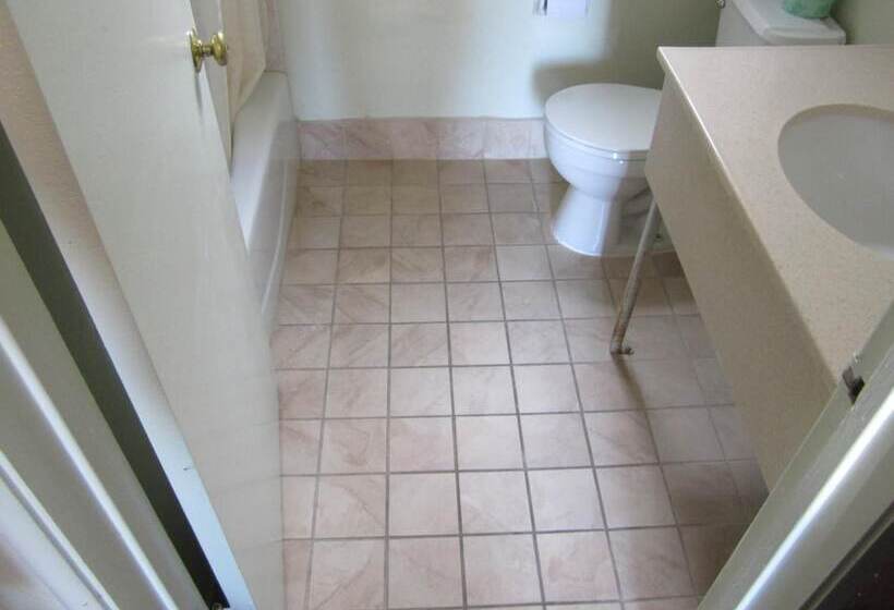 فندق Civic Center Lodge / Lake Merritt Bart