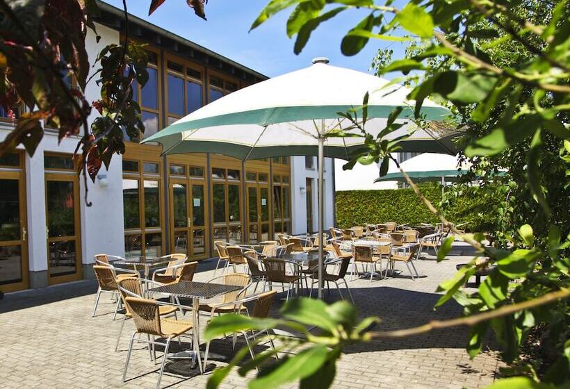 هتل Country Inn Suiten