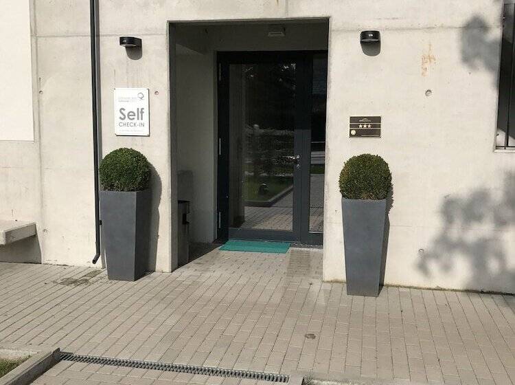 هتل Country Inn Suiten