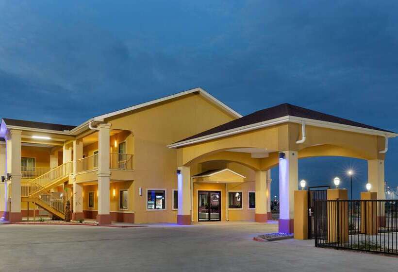 هتل Days Inn By Wyndham Odessa