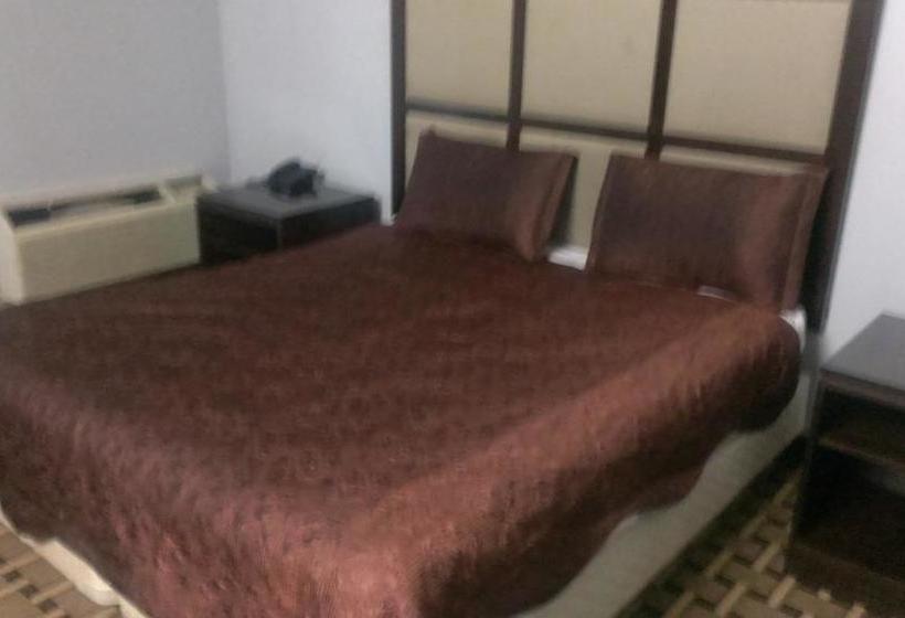 Отель Honeyspot Motor Lodge