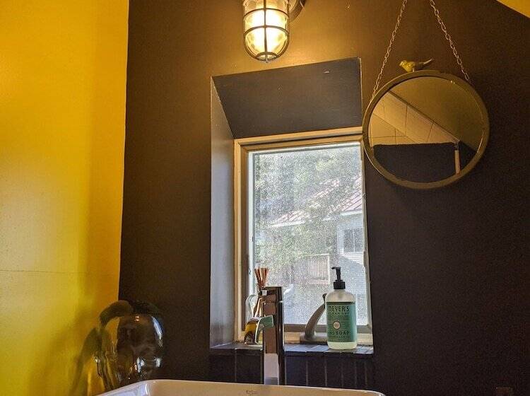 هتل Hostel Tevere