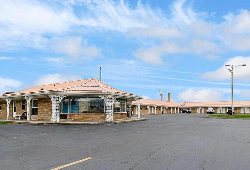 Отель Highway Inn