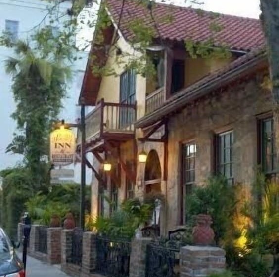 בית מלון כפרי Old City House Inn And Restaurant