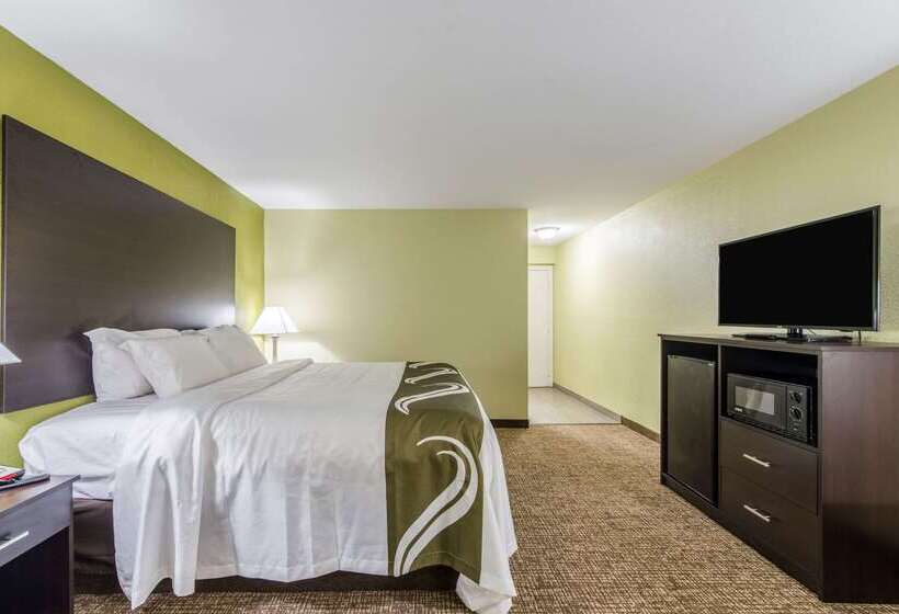 Отель Quality Inn & Suites University Area