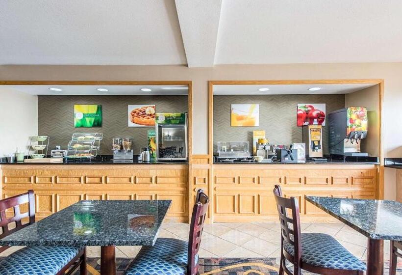 Отель Quality Inn & Suites University Area
